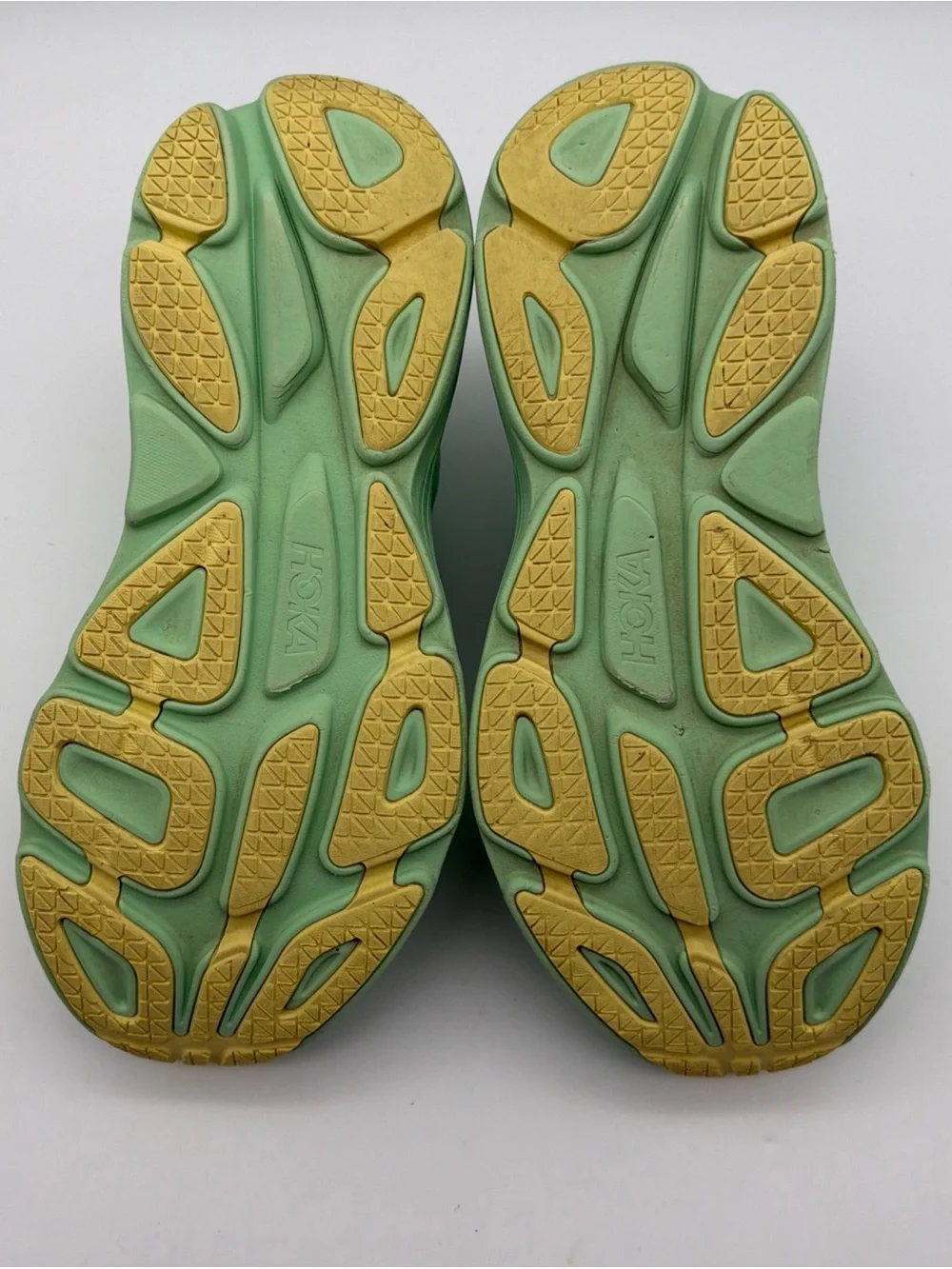 Hoka Bondi 8 Running Shoes Mens 12D Green Gym Walking Athletic Sneakers